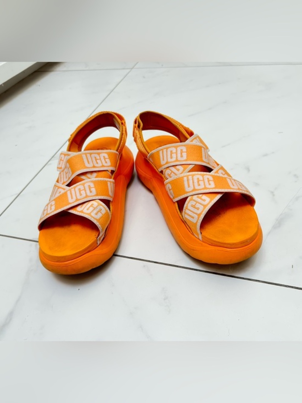 UGG Women’s Orange Logo Strap Platform Sandals size 9